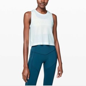 Lululemon breeze by muscle crop